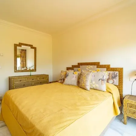 2 Bedroom With Mountain Views In Magna *