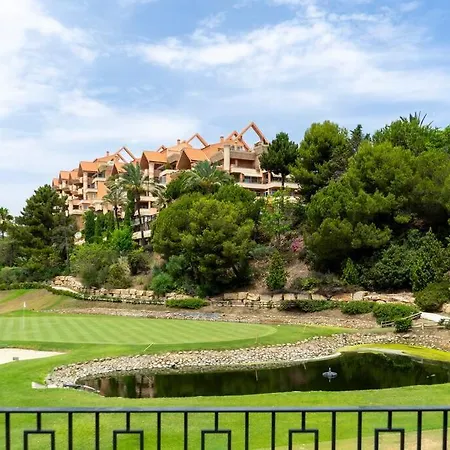 Apartment 2 Bedroom With Mountain Views In Magna