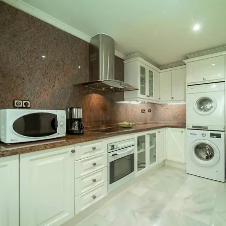 Apartment 2 Bedroom With Mountain Views In Magna Marbella