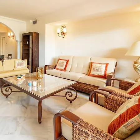 Apartment 2 Bedroom With Mountain Views In Magna