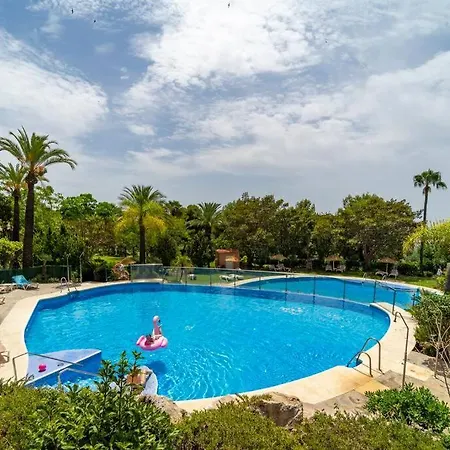 Apartment 2 Bedroom With Mountain Views In Magna Marbella
