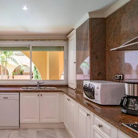 Apartment 2 Bedroom With Mountain Views In Magna Marbella