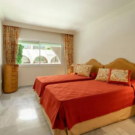 Apartment 2 Bedroom With Mountain Views In Magna Marbella